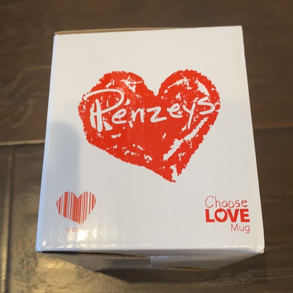 Penzy's Choose Love multi color heart design mug - Picture 4 of 7